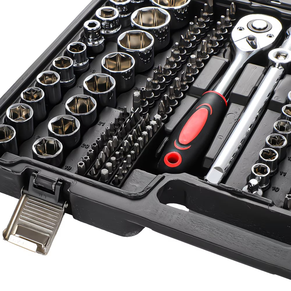 216 Piece set with ratchets, sockets, spanners, bits and more
